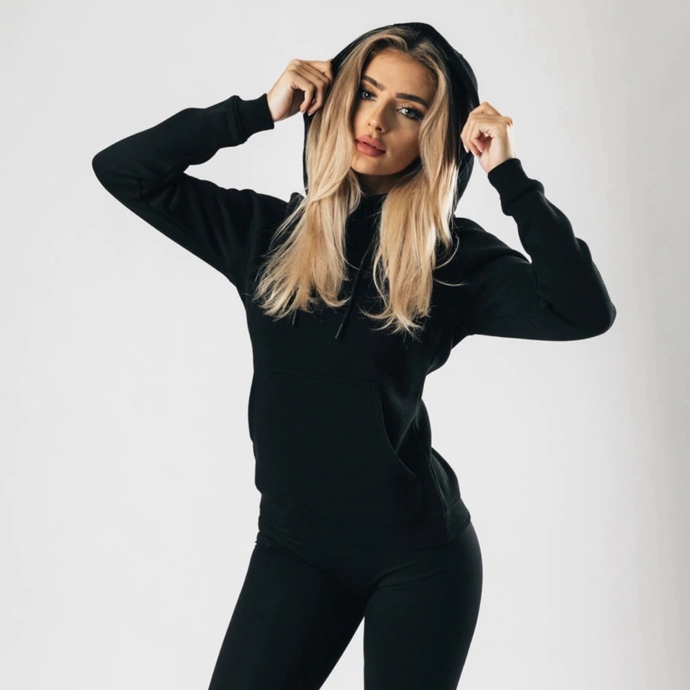 Alphalete Performance Hoodie in Black Size Medium
